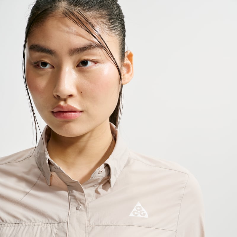 Nike ACG "Aireez" Button-Up Topp "Cream II" | Kvinnor | Utomhus | 03 | SPORTSHOWROOM