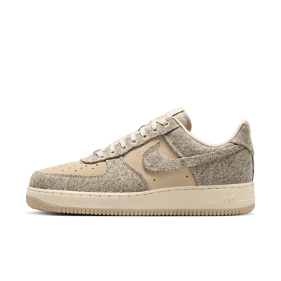Superge Nike Air Force 1 '07 LV8 ‘Denim’ "Desert Khaki" | Moški | Sportstyle | 01 | SPORTSHOWROOM