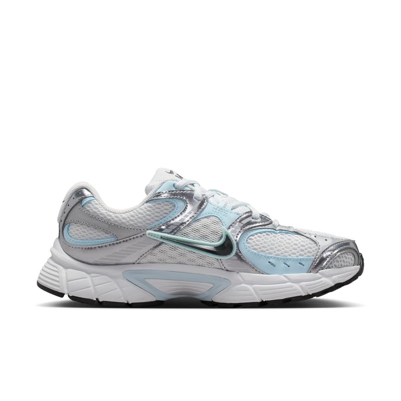 Nike V5 RNR sneakers "Grey Fog & Glacier Blue" | Dames | Sportstyle | 03 | SPORTSHOWROOM