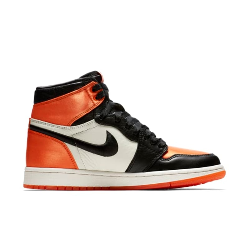 Jordan 1 Retro High OG AV3725-010 03