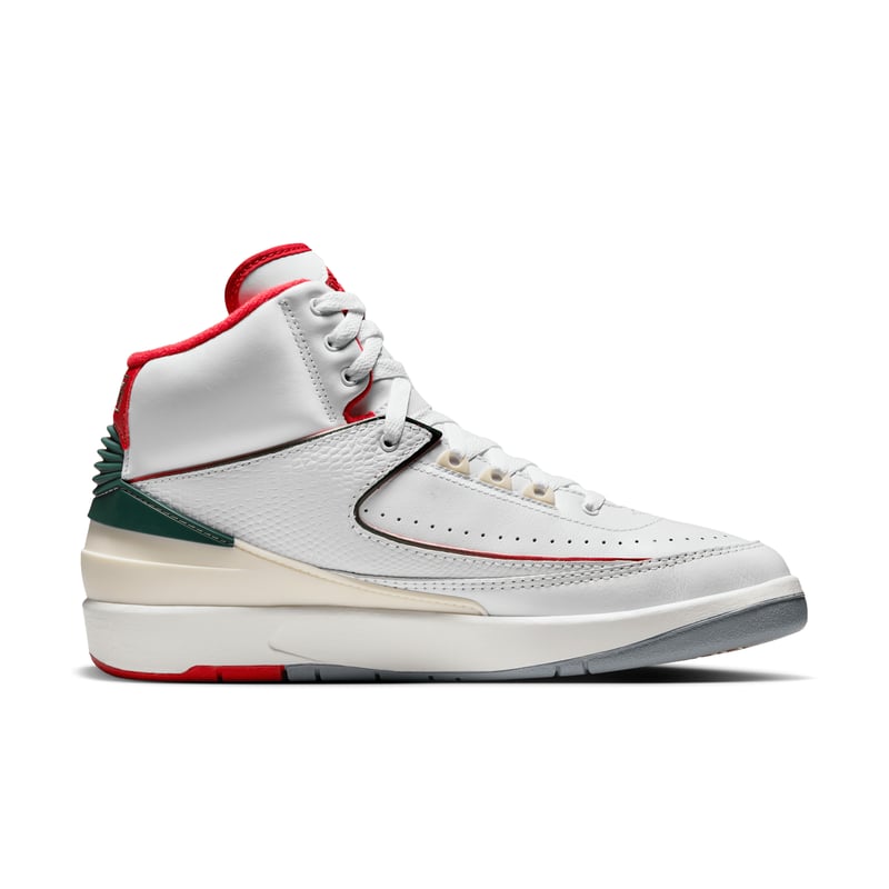 Jordan 2 Retro DR8884-101 03