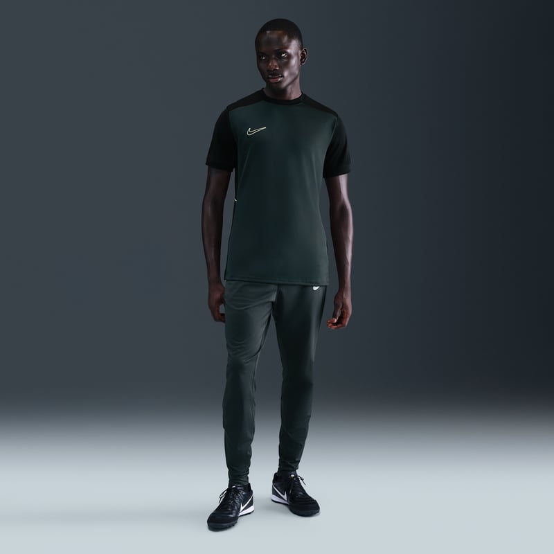 Nike Strike Therma-FIT FZ0570-390 01