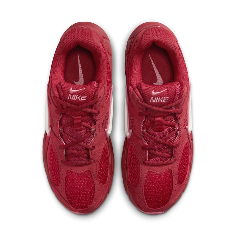 Nike V5 RNR trainers "Team Crimson & Soft Pearl" | Women | SportStyle | 04 | SPORTSHOWROOM
