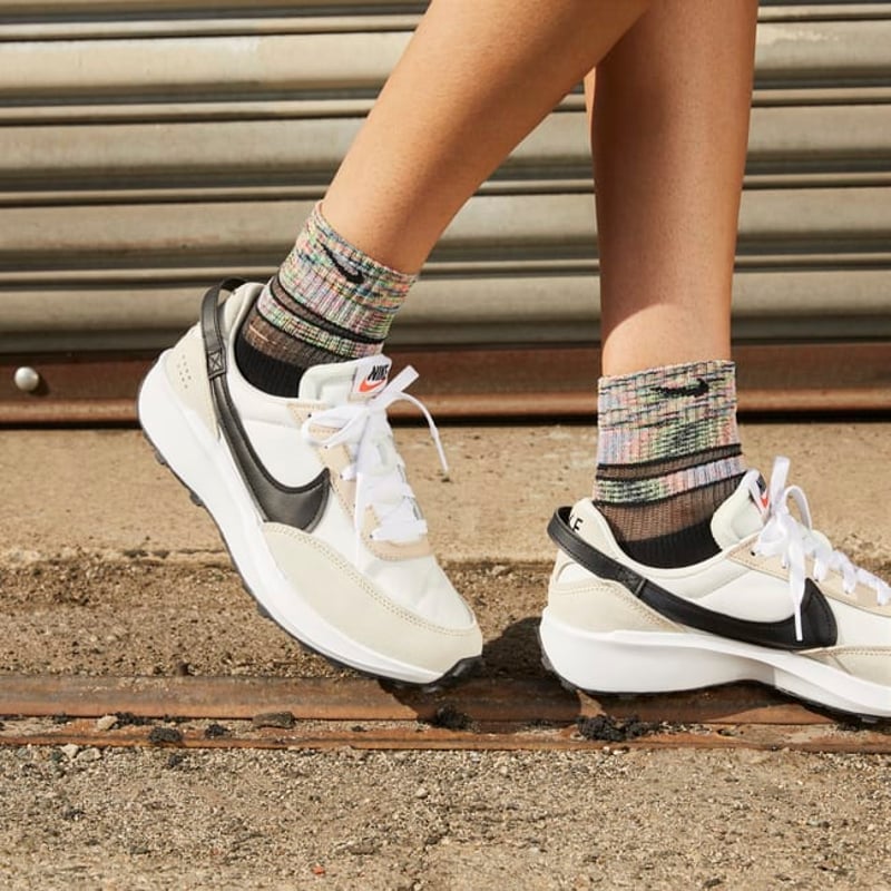 Nike Waffle Debut DH9523-102 02