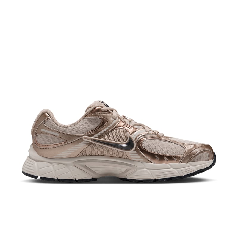 Sneakersy Nike V5 RNR Premium "Sand Drift & Blur" | Kobiety | Sportstyle | 03 | SPORTSHOWROOM
