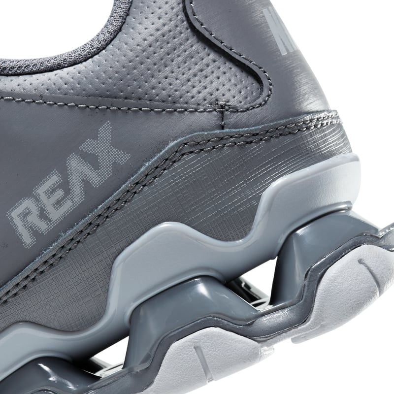 Nike Reax 8 TR 621716-010 08