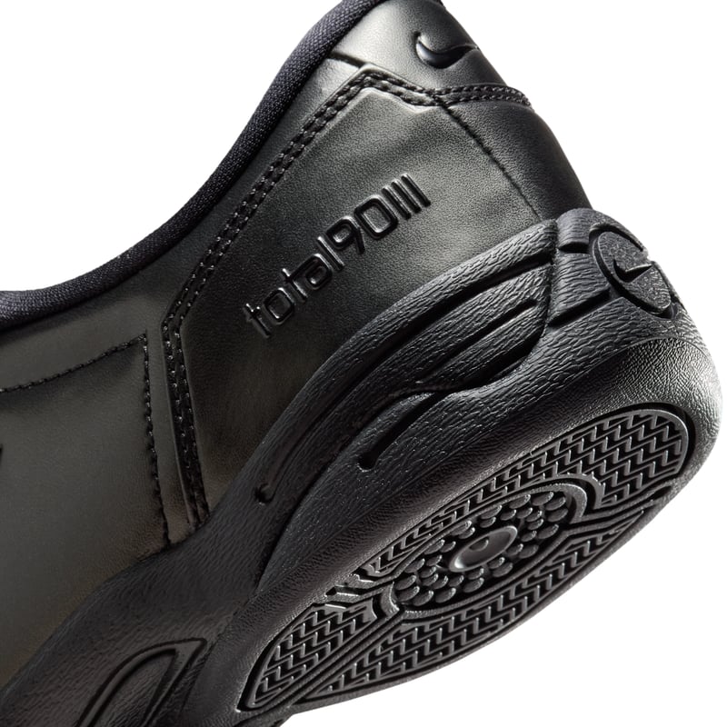 Nike Total 90 IM7595-002 08