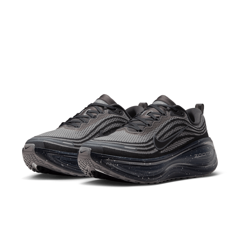 Nike Vomero Plus IO4323-002 06