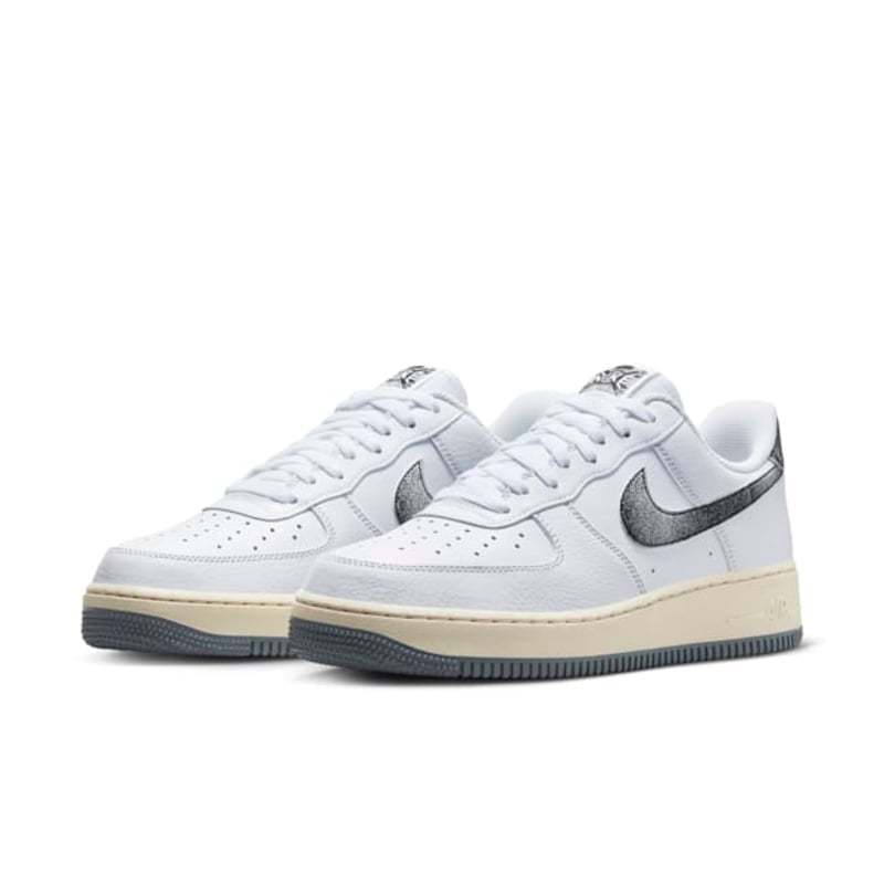 Nike Air Force 1 '07 LX DV7183-100 05