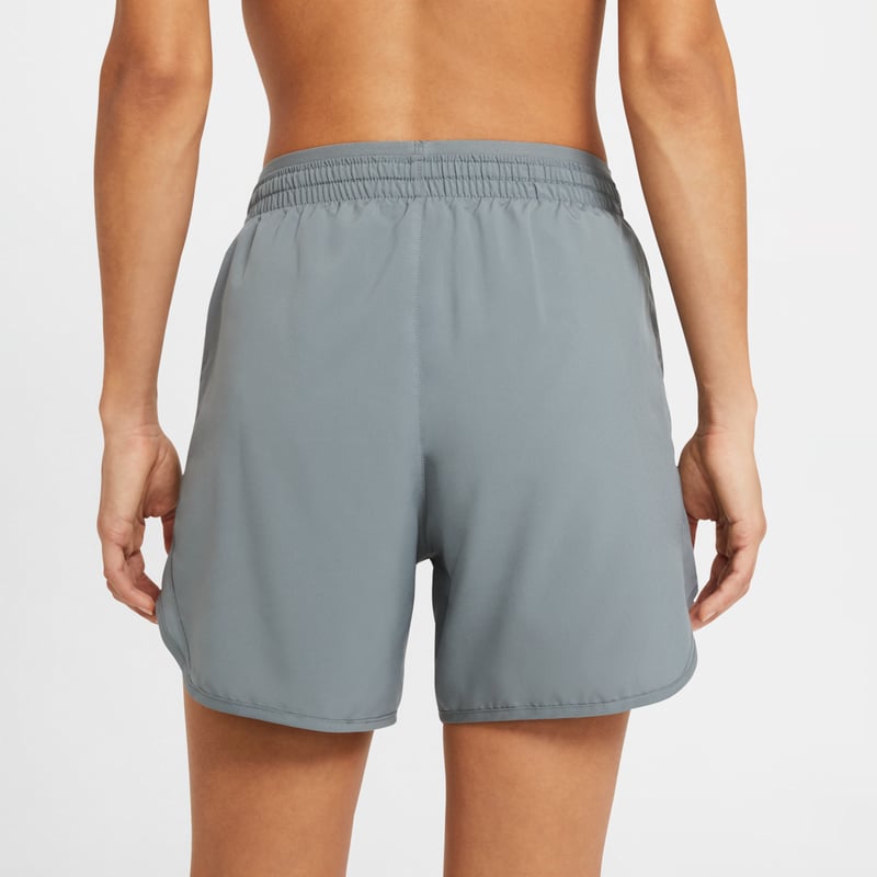 Nike Tempo Luxe Shorts "Smoke Grey" | Kvinnor | Löpning | 03 | SPORTSHOWROOM