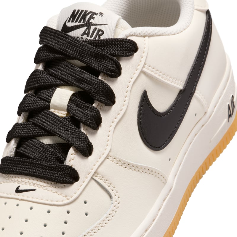 Nike Air Force 1 LV8 HQ1911-002 07