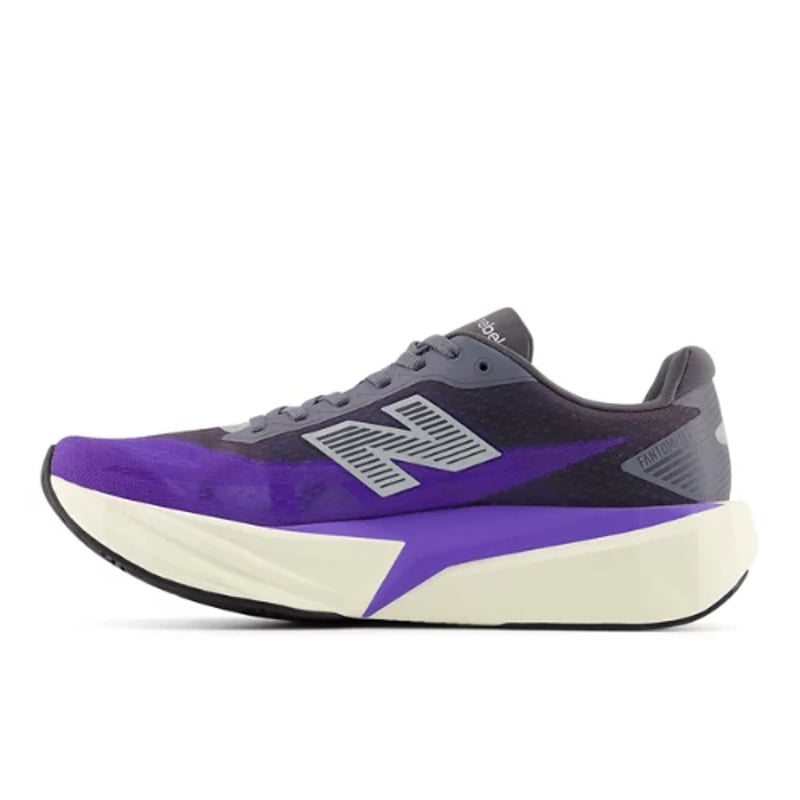 Tekaški copati New Balance FuelCell Rebel v5 "Electric Indigo & Truffle Salt" | Moški | Tek | 01 | SPORTSHOWROOM