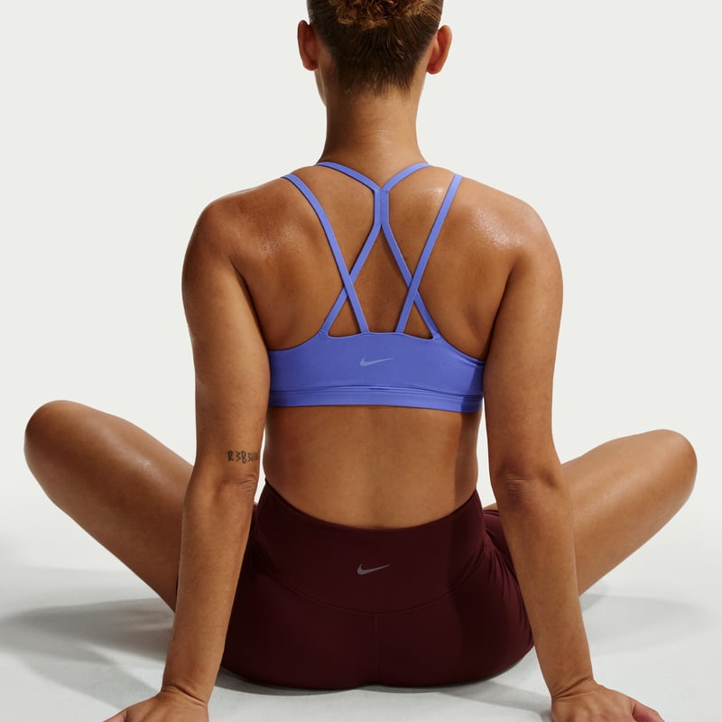 Nike Zenvy Strappy IB9847-570 03