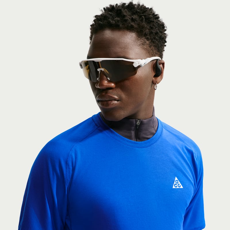 Nike ACG "Solar Chase" Dri-FIT ADV Shirt "Hyper Royal" | Men | Outdoor | 03 | SPORTSHOWROOM