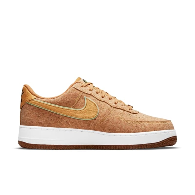 Nike Air Force 1 '07 Premium DJ2536-900 03