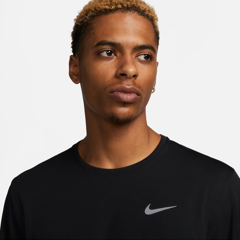 Nike Miler Dri-FIT Long-Sleeve Shirt "Black" | Heren | Hardlopen | 03 | SPORTSHOWROOM