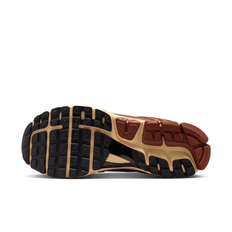 Nike Zoom Vomero 5 IO4555-200 02