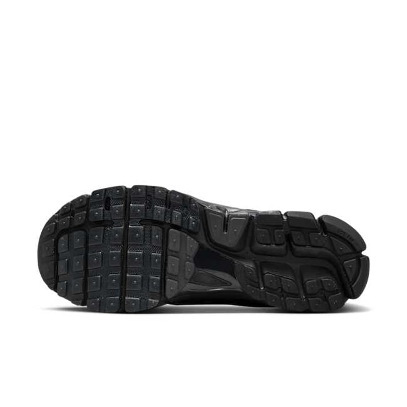 Nike Zoom Vomero 5 HV6900-001 02