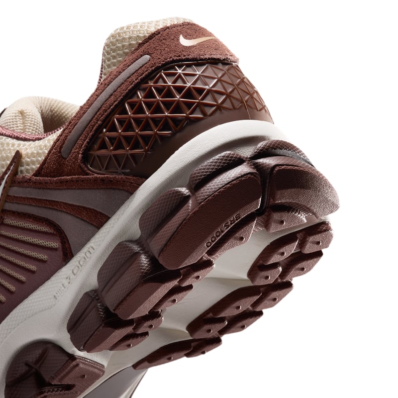 Sneakersy Nike Zoom Vomero 5 "Light Khaki & Cacao Wow" | Kobiety | Sportstyle | 08 | SPORTSHOWROOM