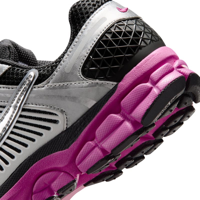 Nike Zoom Vomero 5 trainers "Off Noir & Fire Pink" | Women | SportStyle | 07 | SPORTSHOWROOM