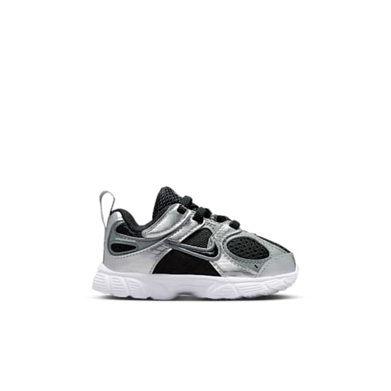 Nike V5 RNR HQ6413-001 03