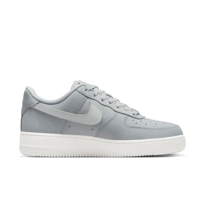 Nike Air Force 1 Premium DR9503-001 03