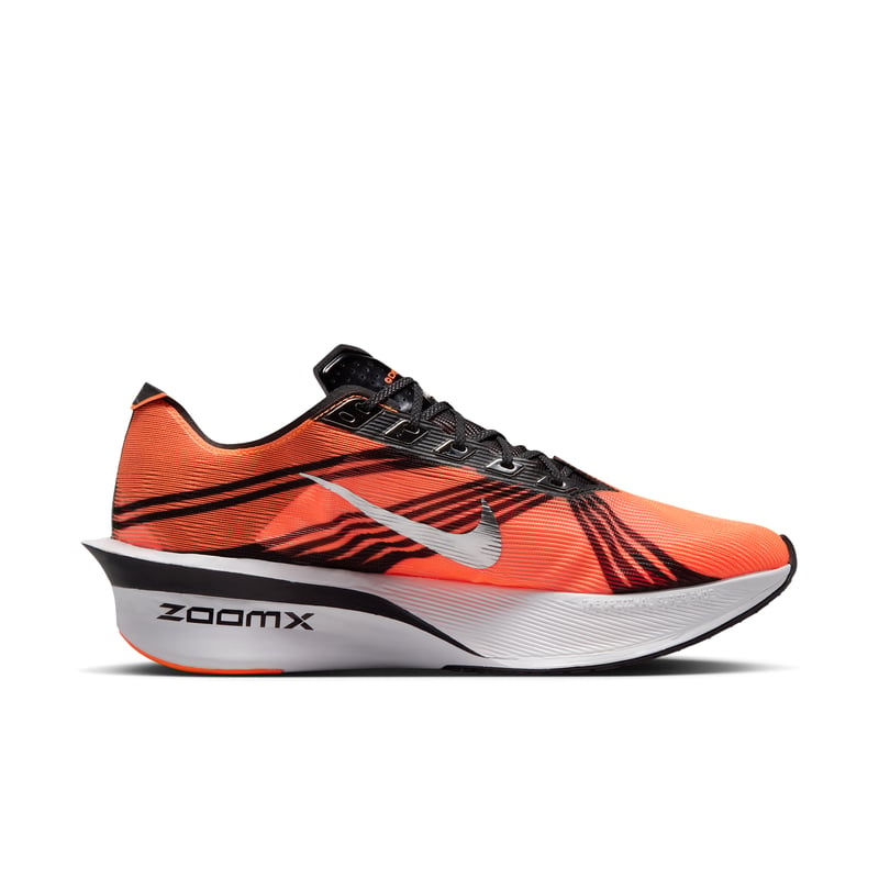 Nike Vaporfly 4 x DISTANCE Laufschuhe "Total Orange & Black" | Herren | Laufen | 03 | SPORTSHOWROOM