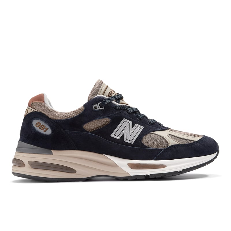 New Balance 991v2 Made in UK U991DB2 01