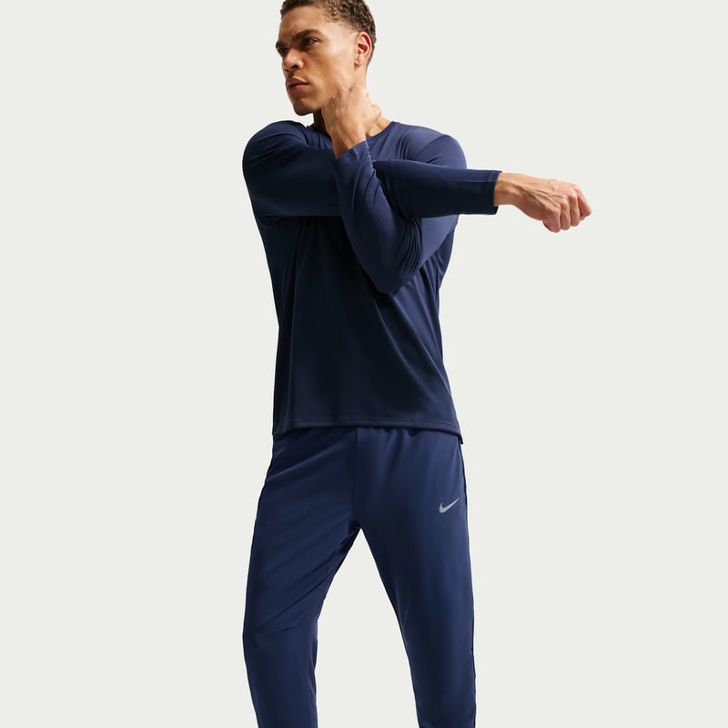 Nike Stride Dri-FIT Woven HV4544-410 04