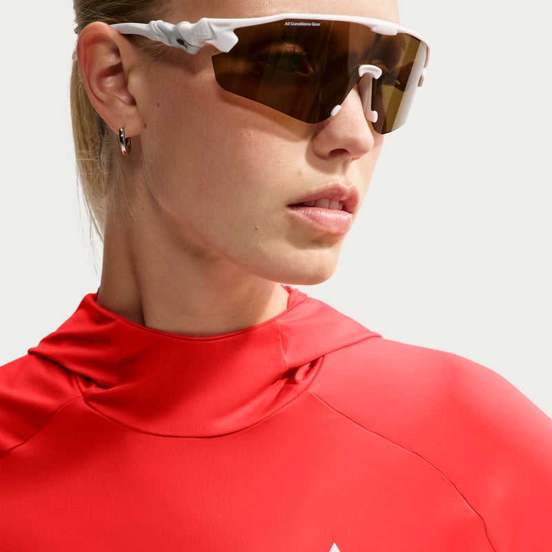 Top Nike ACG UV-Resistant Hooded Mid-Layer "Light Crimson & Desert Pink" | Mujer | Aire Libre | 03 | SPORTSHOWROOM