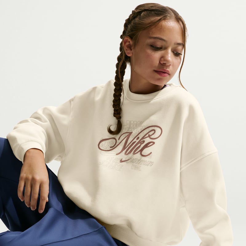 Nike Club Fleece Boxy Crew IF1727-047 03