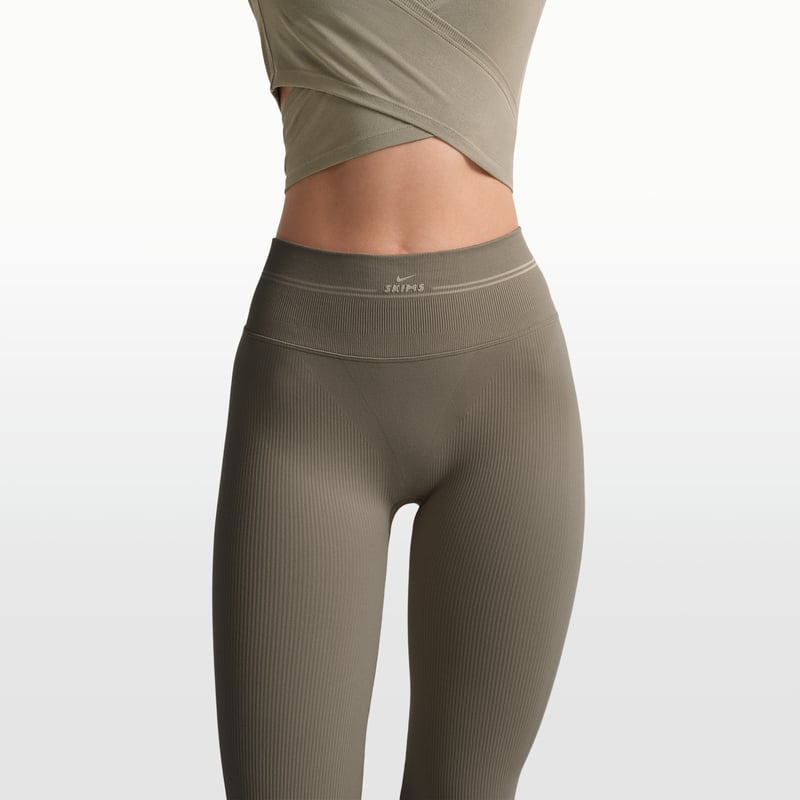 NikeSKIMS Ribbed Seamless IU8303-279 02
