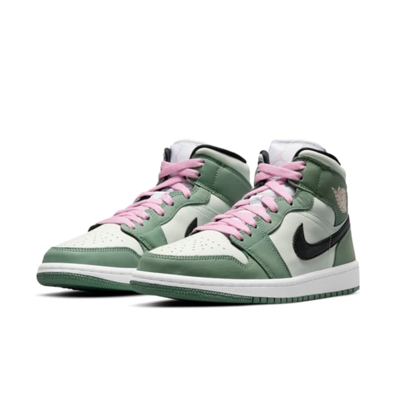 Jordan 1 Mid SE CZ0774-300 04