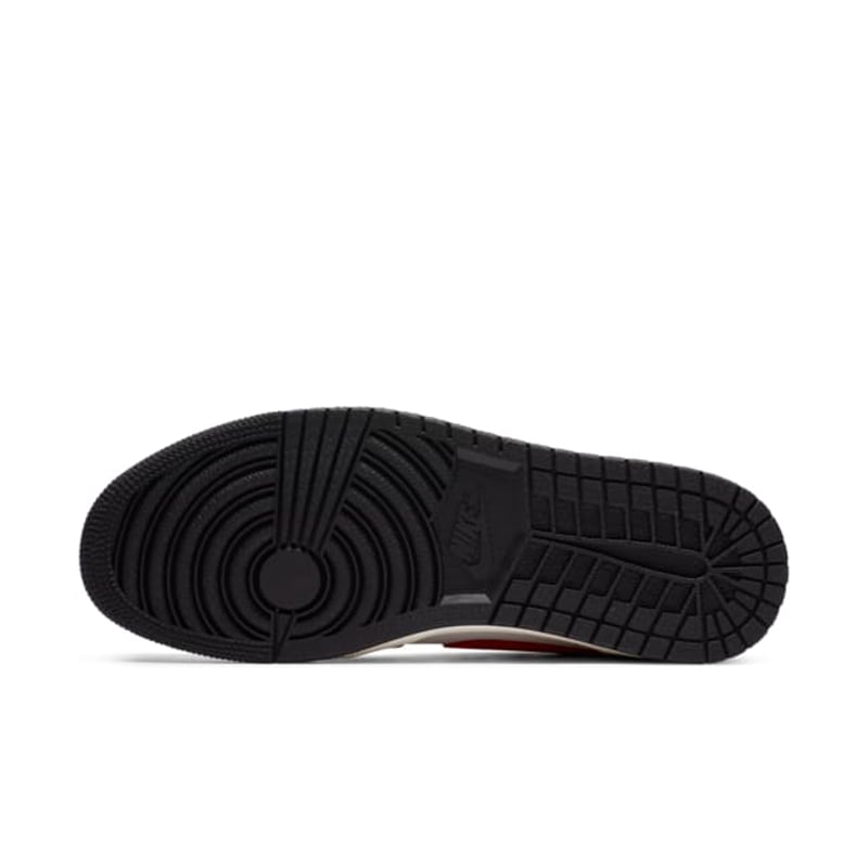 Jordan 1 Low Premium DA4668-001 02