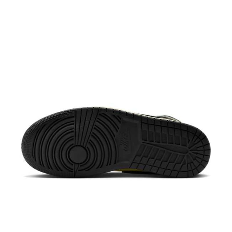 Jordan 1 Mid HQ3008-130 02