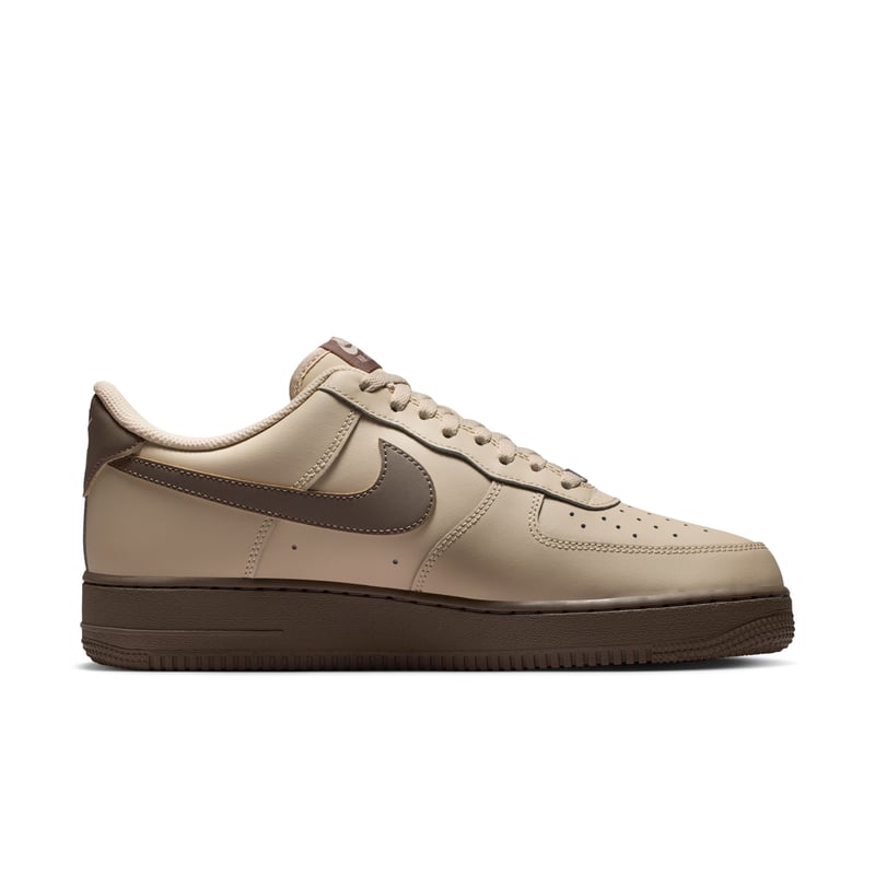 Nike Air Force 1 '07 sneakers "Rattan & Olive Grey" | Män | Sportstyle | 02 | SPORTSHOWROOM