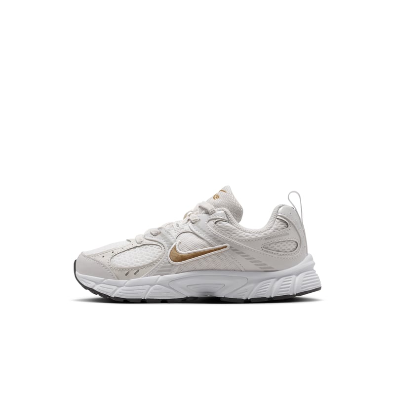 Nike V5 RNR HQ6412-104 01