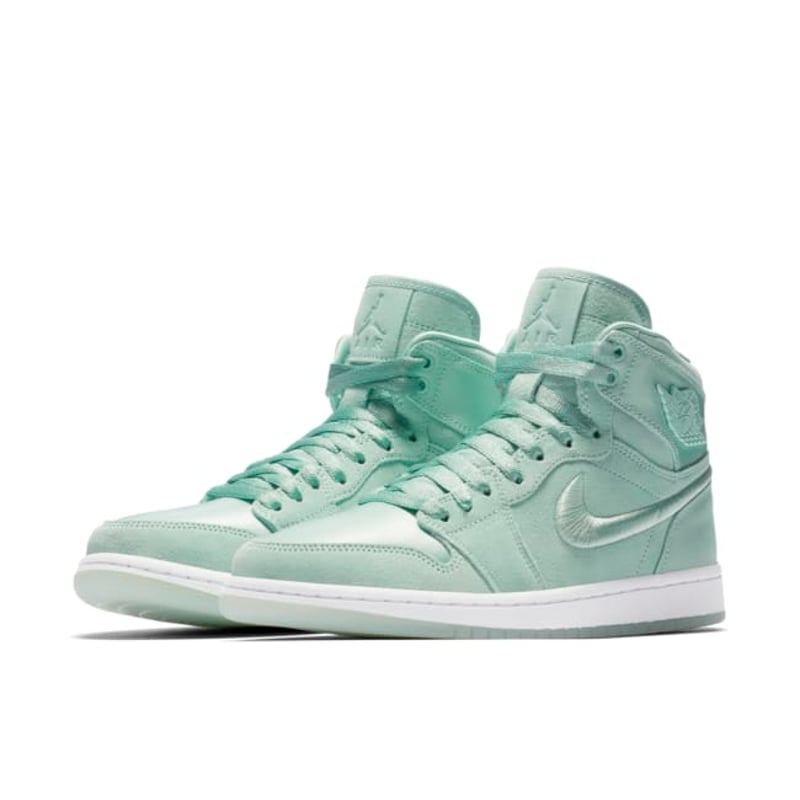 Jordan 1 Retro High AO1847-345 04