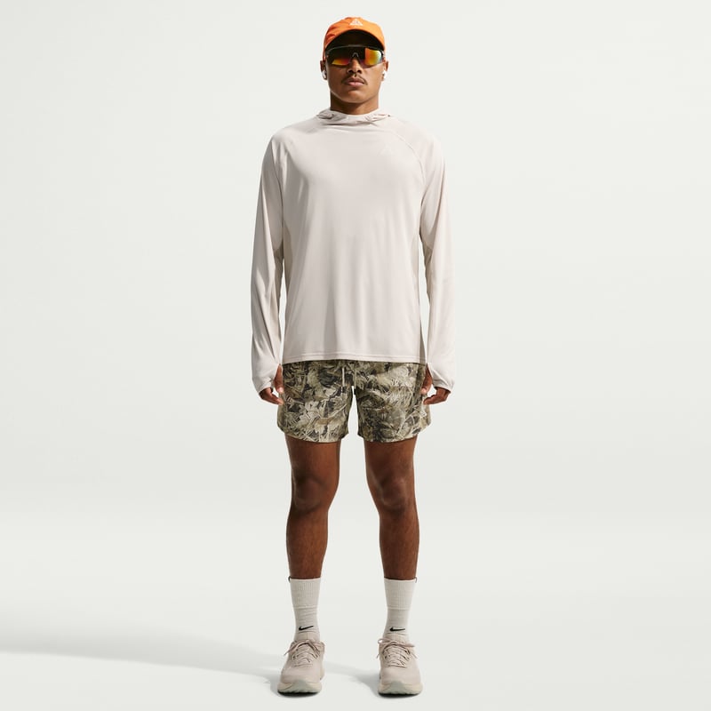 Top Nike ACG "Solar Chase" Dri-FIT UV Protection Hooded "Light Orewood Brown & Cream II" | Homem | Exterior | 04 | SPORTSHOWROOM