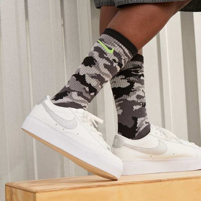 Nike Blazer Low Platform DQ7571-101 02