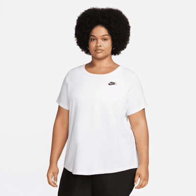Nike Club Essentials FD0646-100 01