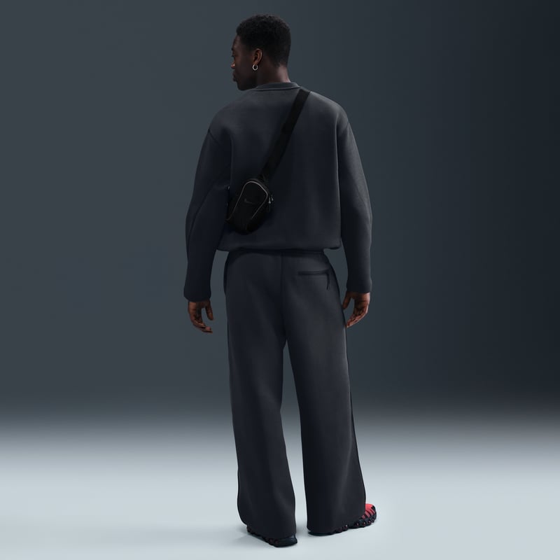Nike Tech Fleece Loose Fit Crew HV6537-060 05