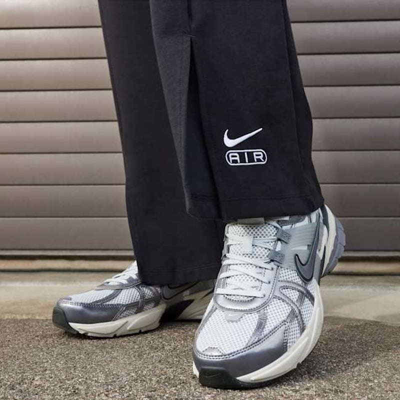 Nike V2K Run FD0736-003 02