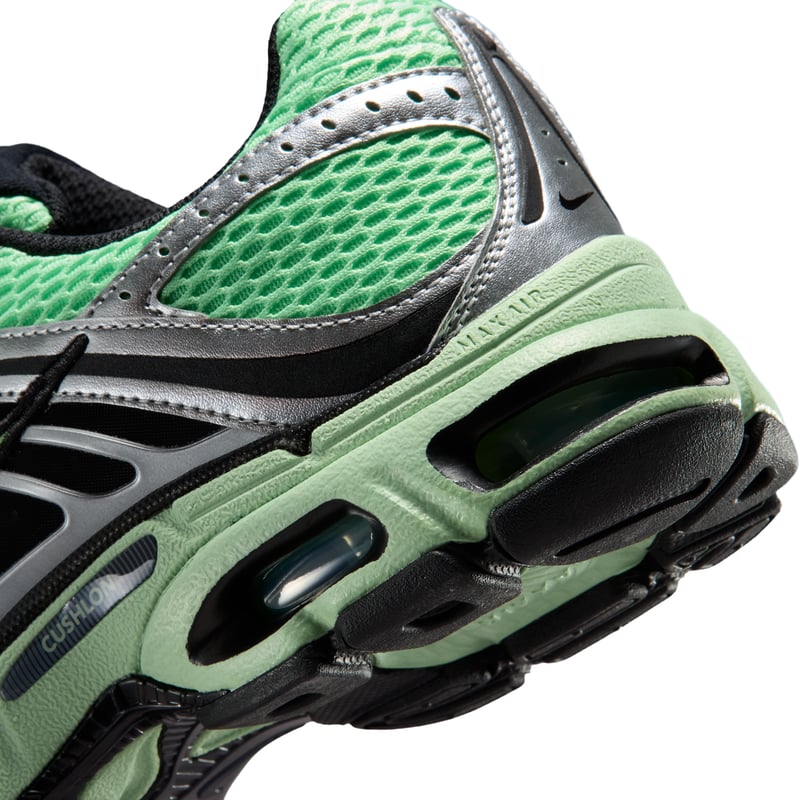 Sneakers Nike Air Max Moto 2K "Illusion Green & Cucumber Calm" | Donna | Sportstyle | 08 | SPORTSHOWROOM
