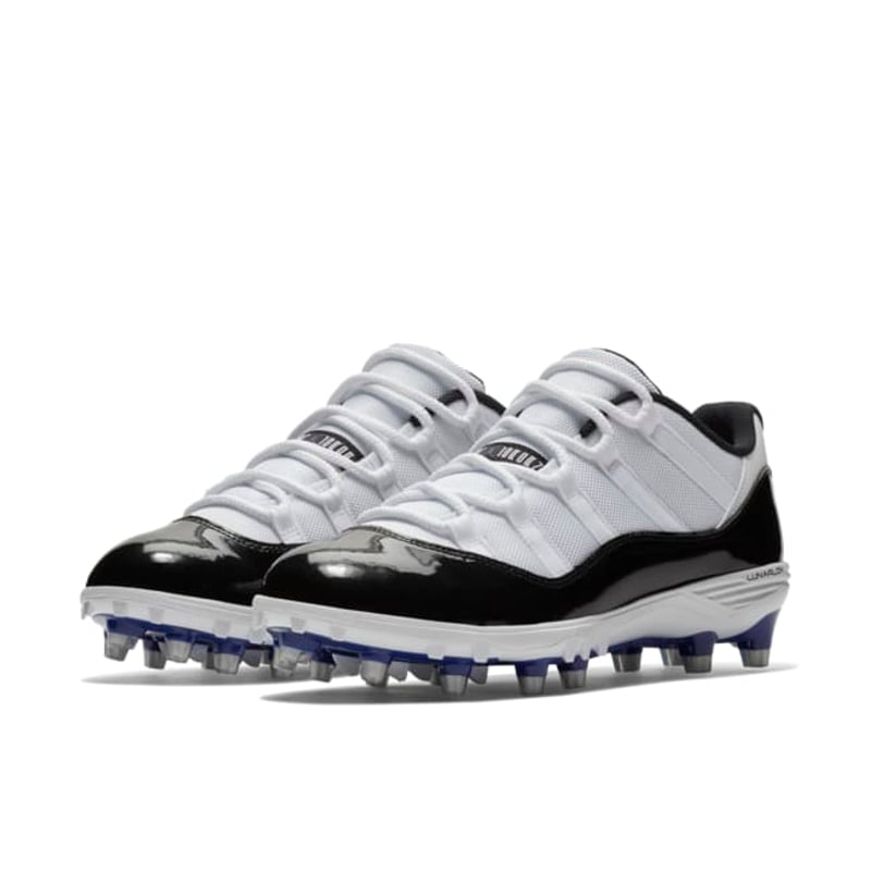 Jordan 11 Low Cleat AO1560-123 04
