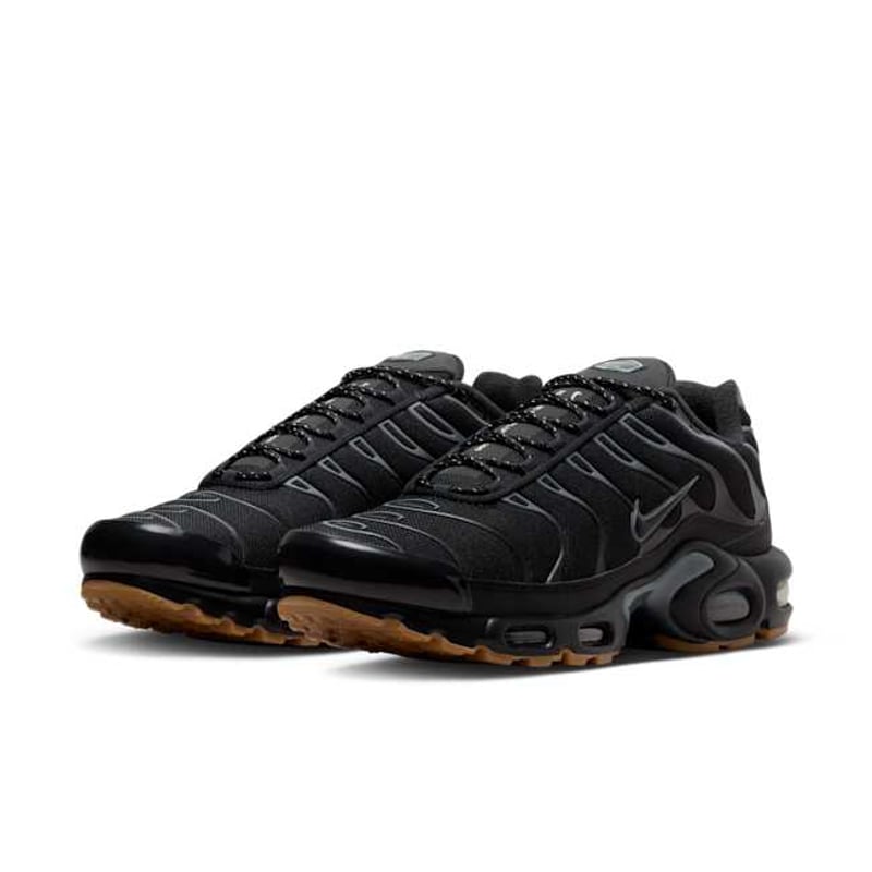 Nike Air Max Plus FV0385-001 05