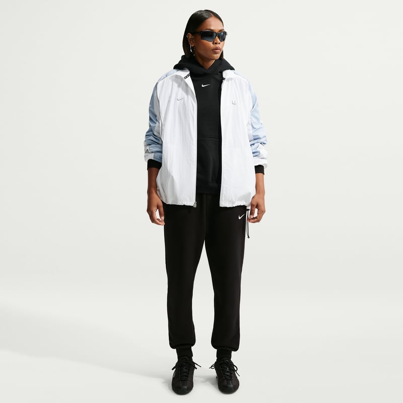 Nike Studio Fleece Medium Weight Oversized Pullover Hettegenser "Total Black & Sail" | Dame | | 03 | SPORTSHOWROOM