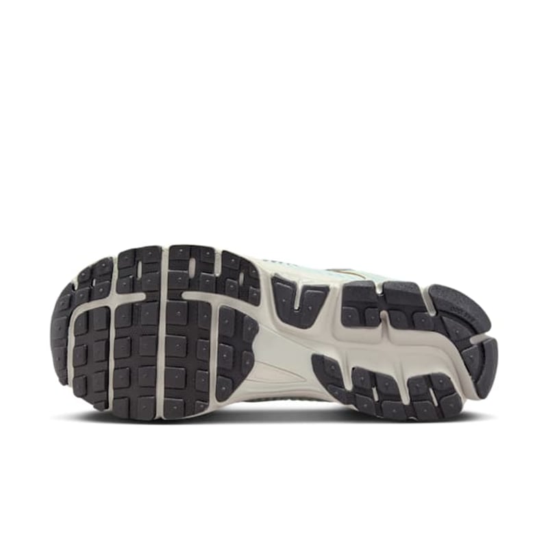 Nike Zoom Vomero 5 FN6742-001 02