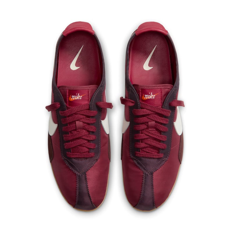 Sneakersy Nike Moon Shoe OG "Tough Red & Mystic Dates" | Mezczyzni | Sportstyle | 04 | SPORTSHOWROOM