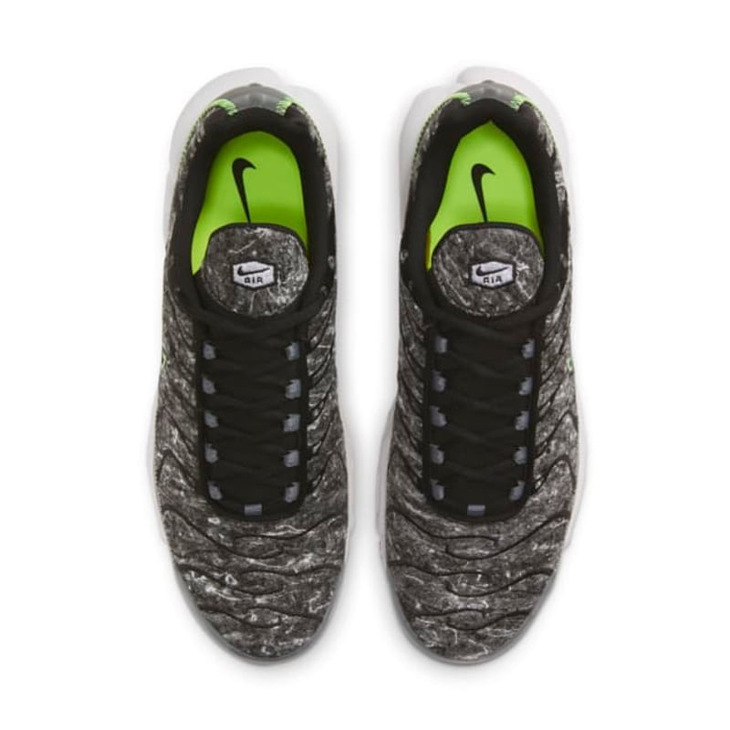 Nike Air Max Plus Essential DA9326-001 04
